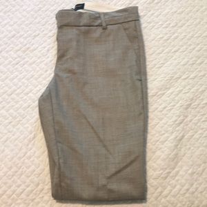 Light weight. Perfect for work. Excellent condition- like bramble new!